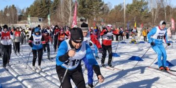 Жители Трехгорного вышли на старт Всероссийской гонки «Лыжня России»