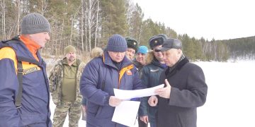 Специалисты проверили состояние ледяного покрова на водоёмах Трёхгорного городского округа