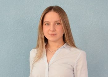 Мария Котикова представляет Трехгорный на областном конкурсе «Педагогический дебют‑2026»