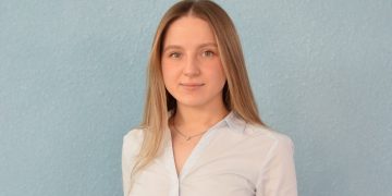 Мария Котикова представляет Трехгорный на областном конкурсе «Педагогический дебют‑2026»