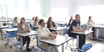 Родители выпускников сдали ЕГЭ по русскому языку